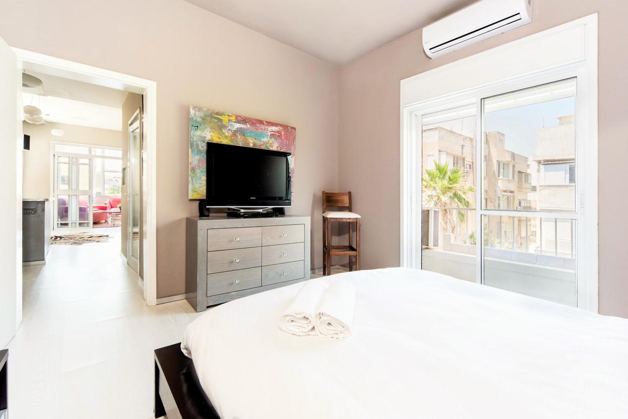 Stunning 2Bd W/ Private Balcony By Sea N' Rent Leilighet Tel Aviv Eksteriør bilde